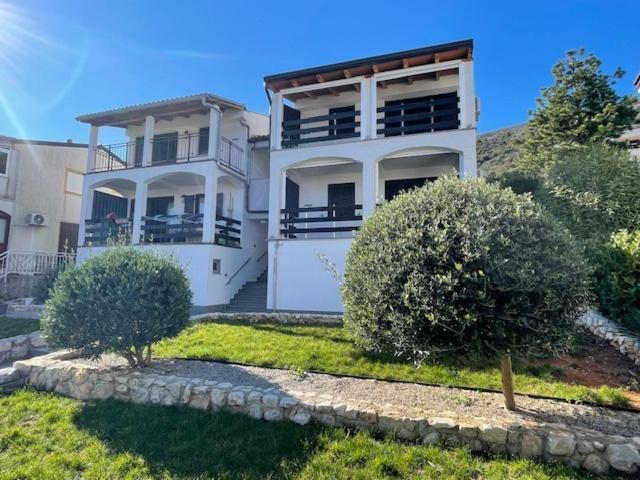 Residence4A-Appartamento Bianco Ravni Kültér fotó