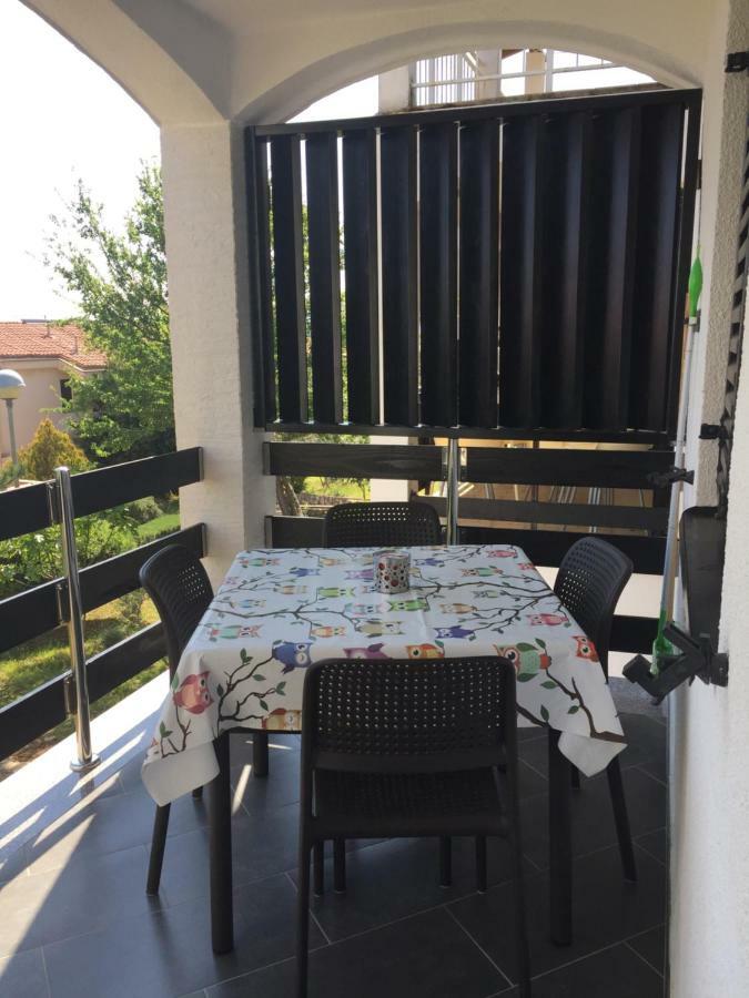 Residence4A-Appartamento Bianco Ravni Kültér fotó
